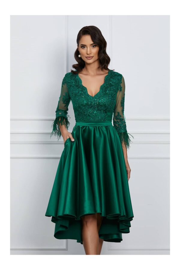 Rochie MBG verde cu bust din dantela si pene la maneci