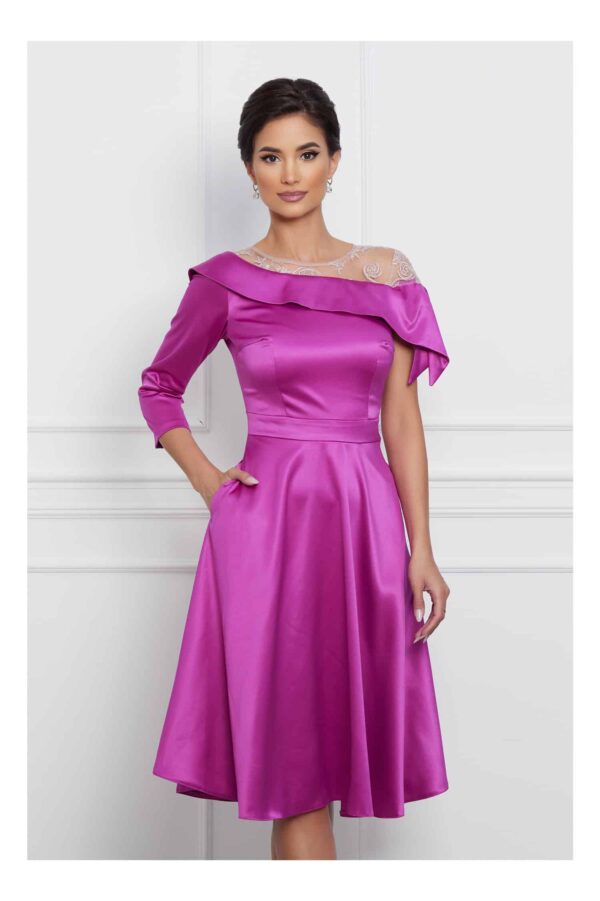 Rochie Moze magenta cu tull si volan la bust