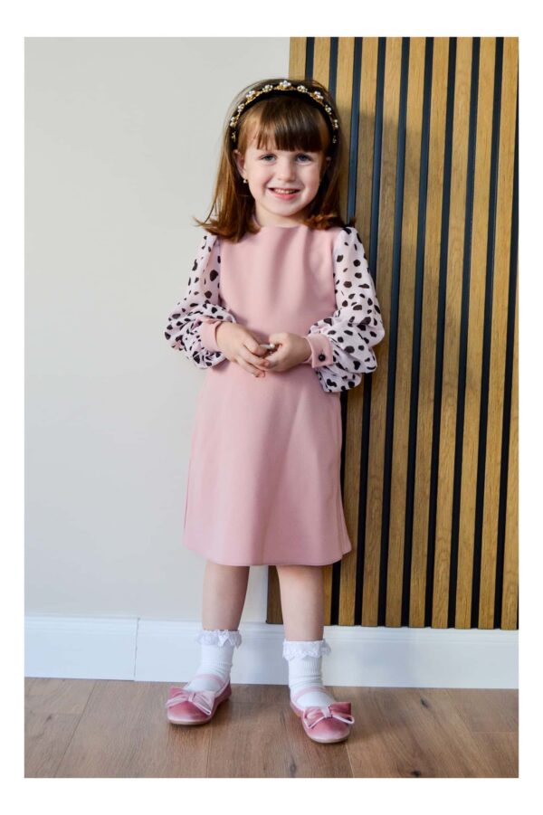 Rochita pentru fetite Dy Fashion roz cu imprimeuri pe maneci