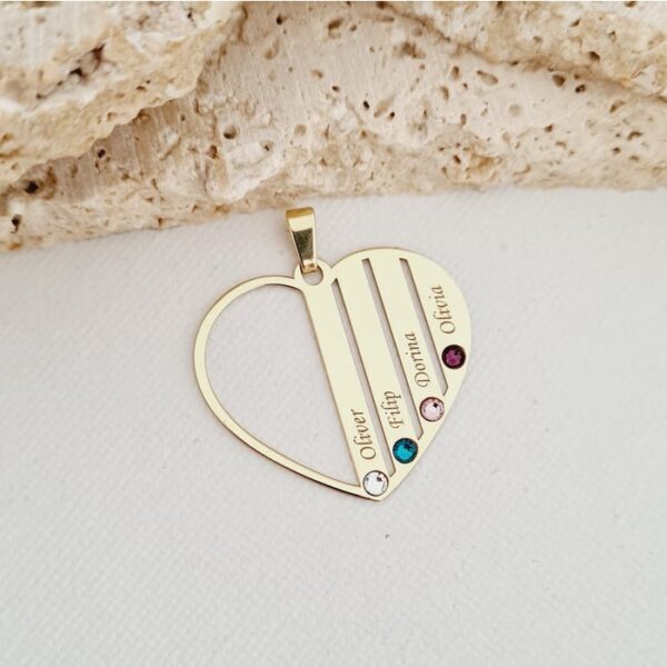 Pandantiv Familie Inima – 4 membri – Aur Galben 9K cu cristale Swarovski