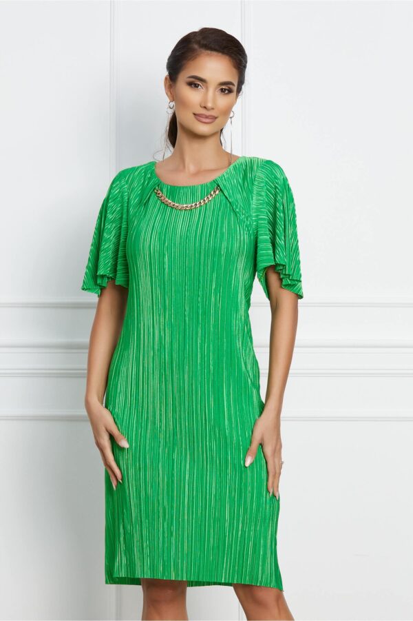 Rochie Corina verde plisata cu accesoriu la decolteu