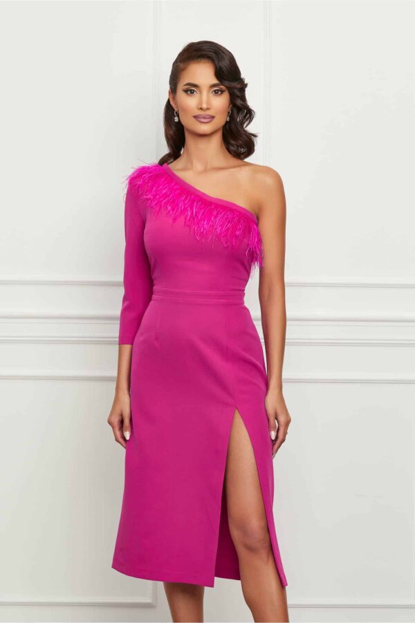 Rochie Dy Fashion fucsia cu pene la bust si crepeu maxi pe fusta