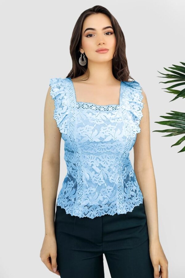 Bluza din dantela Aimee, cu volanase si croiala cambrata, Albastru deschis, Marime universala S/M