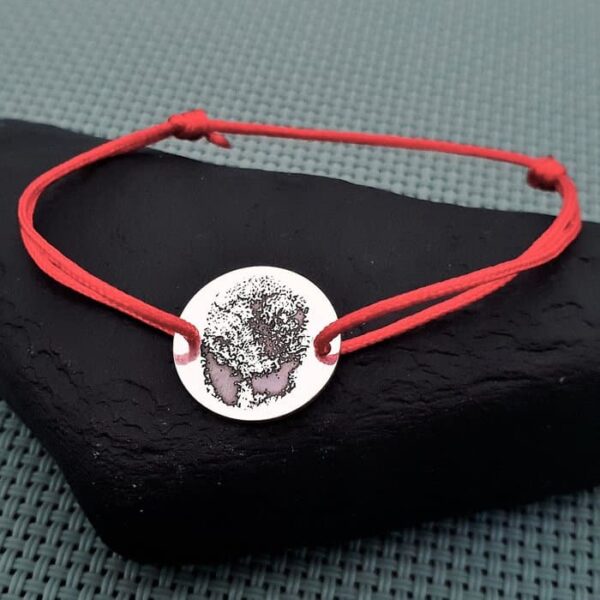 Bratara banut cu amprenta – Argint 925, snur rosu