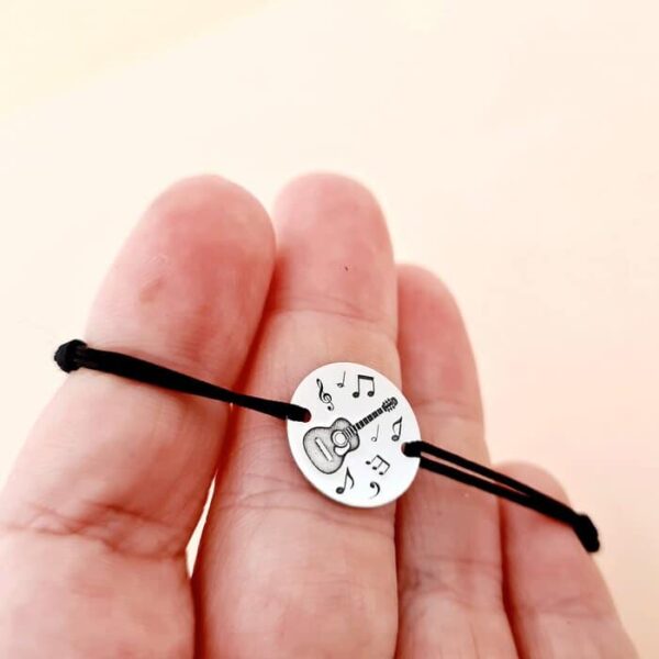 Bratara Chitara – Argint 925 – Snur negru matase vegetala, reglabil