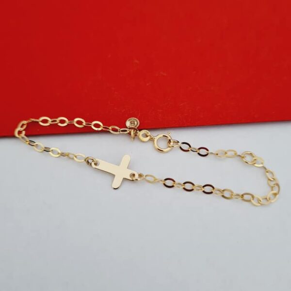 Bratara Cruciulita de 15 mm – Nume gravat – Aur Galben 14K – Cu lantisor fata/baiat