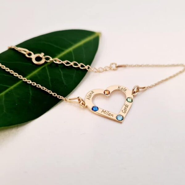 Bratara personalizata – Iubire nelimitata – Inima cu 4 nume gravate si cristale Swarovski – Argint 925 placat cu Aur 18K, cu lantisor