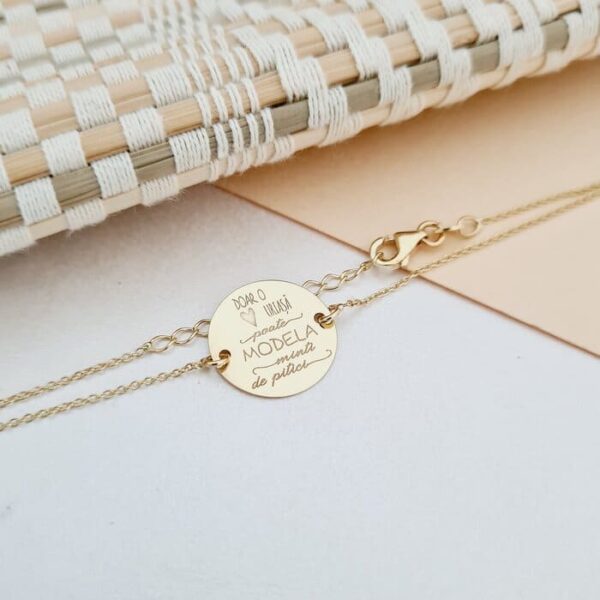 Bratara personalizata – Model educatoare/invataoare – banut 15 mm si lantisor – Aur Galben 9K
