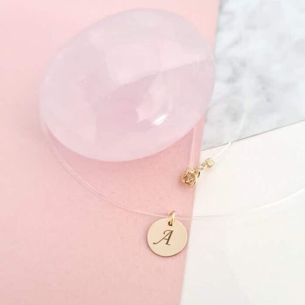 Choker Aur Galben 14K – Pandantiv Banut cu initiala – Lant silicon cu inchizatoare carabina