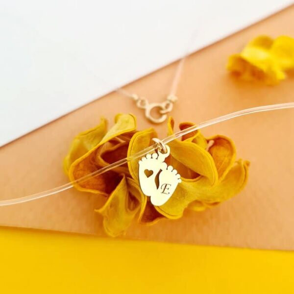 Choker Aur Galben 14K – Pandantiv Picioruse – Lant silicon cu inchizatoare carabina