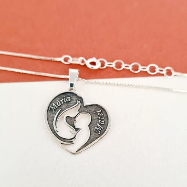 Lantisor personalizat cu nume – Dragostea mamei – Argint 925