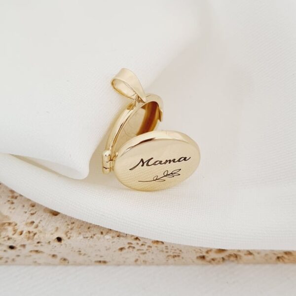 Medalionul Amintirilor – Pandantiv Aur Galben 9K – Model ROTUND cu poze in interior si mesaj personalizat