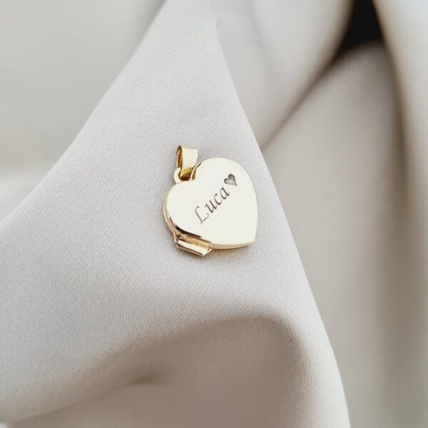 Medalionul Amintirilor – Pandantiv Aur Galben 9K – Model INIMA cu poze in interior si mesaj personalizat