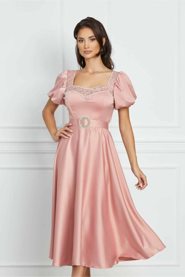Rochie Beatrice roz cu aplicatii din strasuri la bust si curea in talie