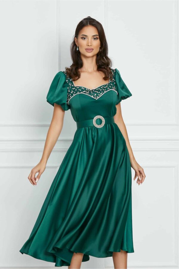 Rochie Beatrice verde cu aplicatii din strasuri la bust si curea in talie