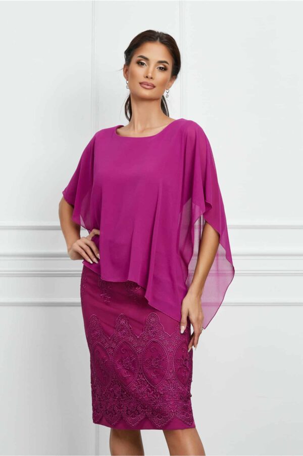 Rochie Corina magenta din dantela cu capa din voal