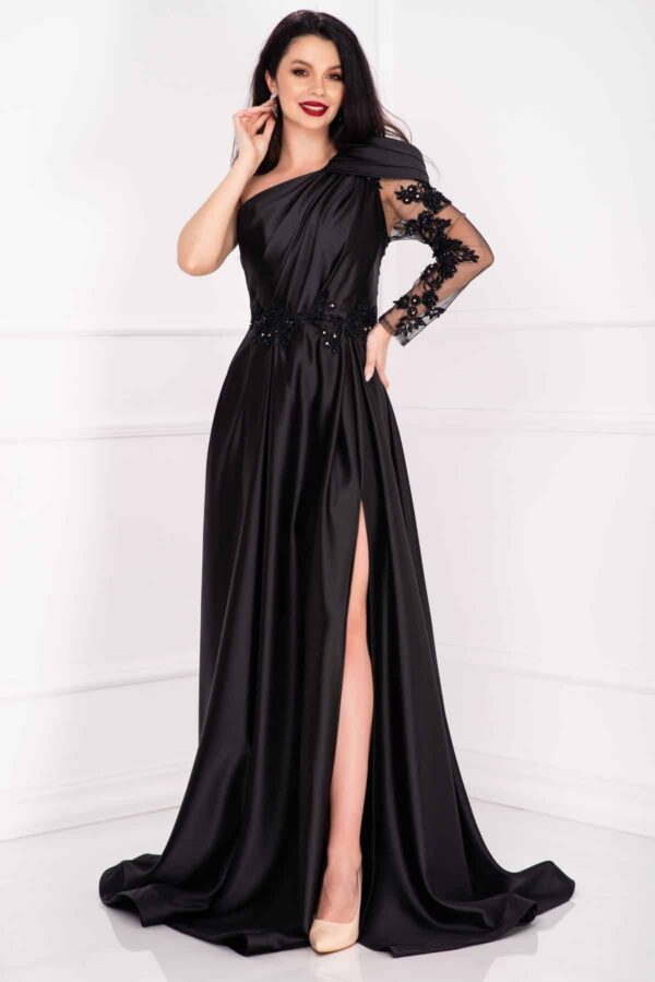 Rochie de seara neagra Carolyn din satin cu fronseuri si maneca brodata