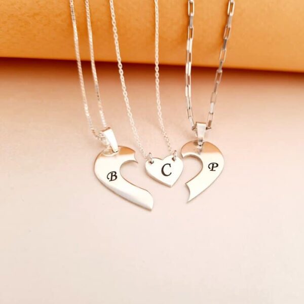 Set 3 lantisoare familie – o inima impartita 3 pandantive – pandantive laterale pentru parinti – inimioara pentru fata – Argint 925