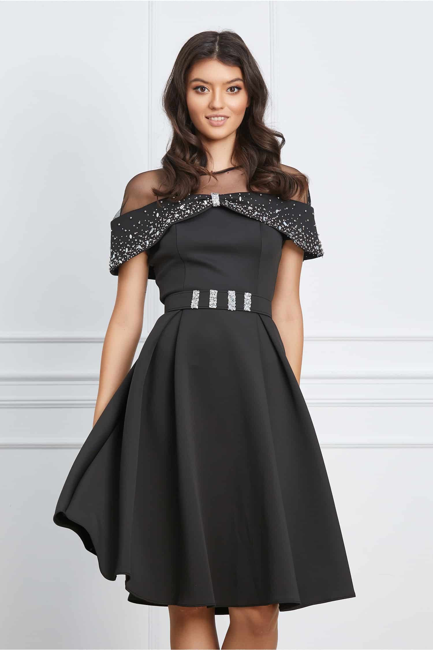 Rochie Cheryl neagra din neopren cu strasuri si curea in talie