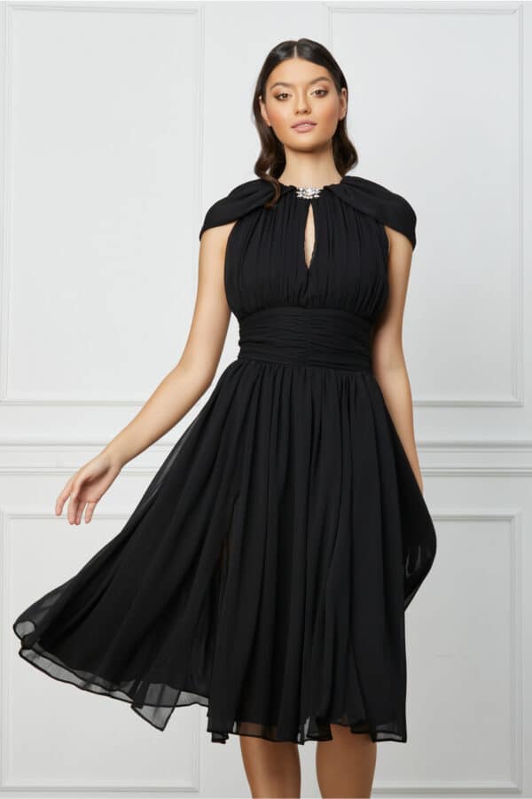 Rochie Dy Fashion neagra din voal cu accesoriu la decolteu