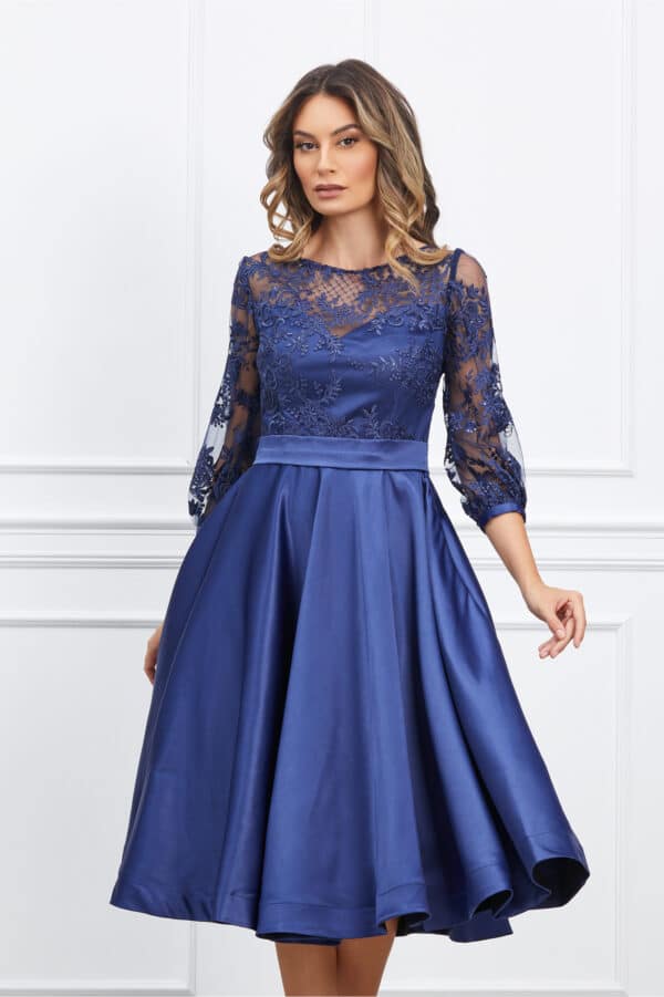 Rochie MBG bleumarin cu dantela la bust si crepeu maxi pe fusta