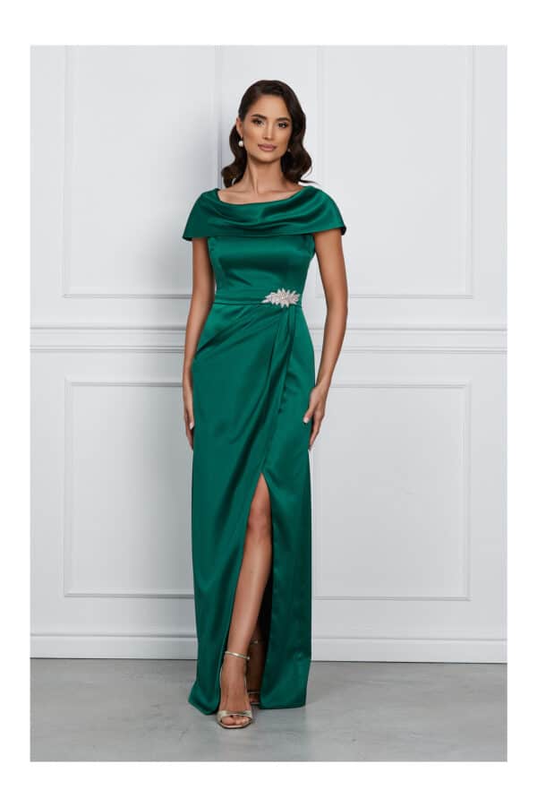 Rochie MBG lunga verde cu aplicatie in talie