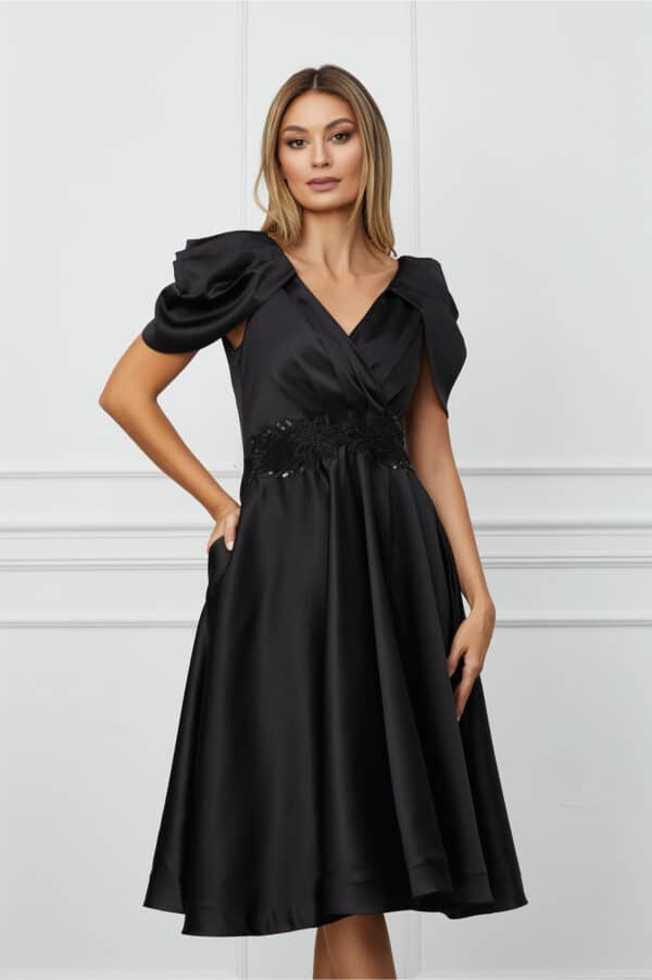 Rochie MBG neagra cu umeri bufanti si broderie in talie