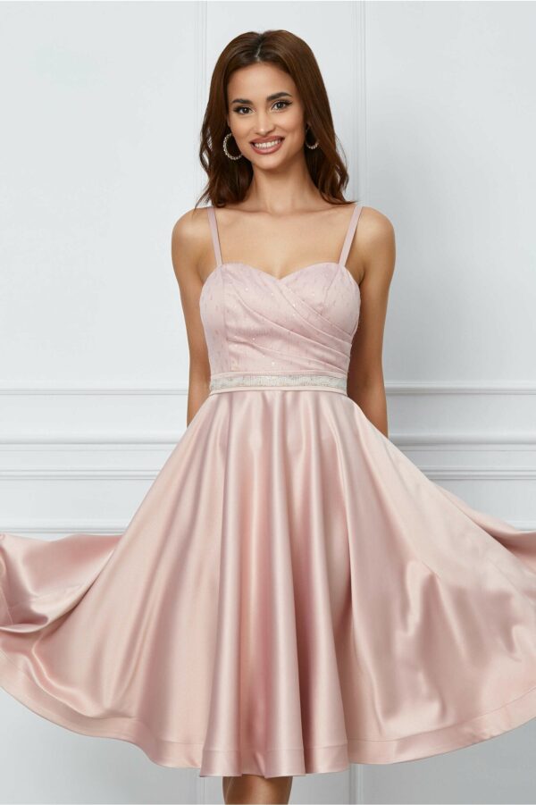 Rochie MBG roz cu aplicatie in talie