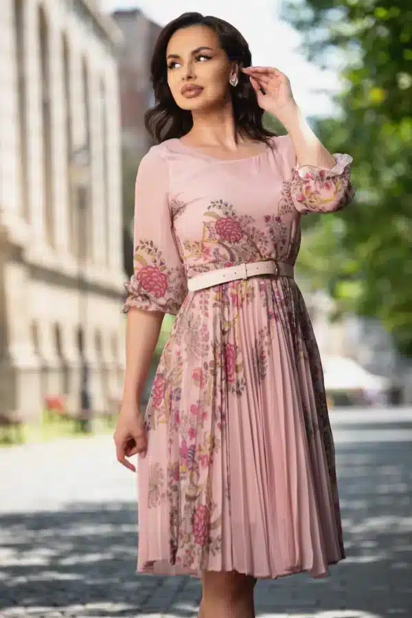 Rochie de zi din voal plisat rose cu imprimeu floral