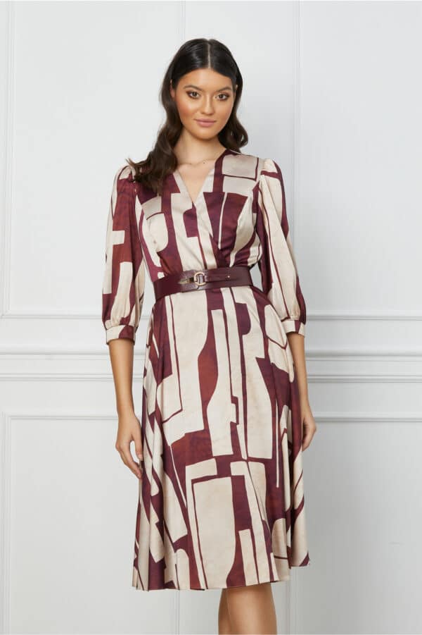 Rochie Sorina bordo cu imprimeuri bej si curea in talie