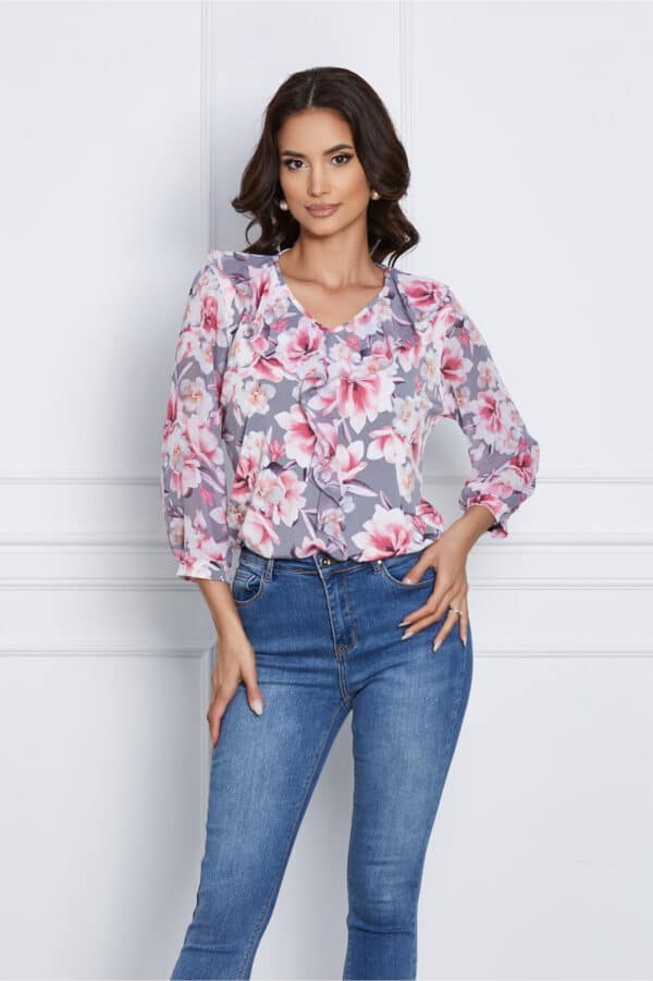 Bluza Sabrina gri cu imprimeu floral roz si volan