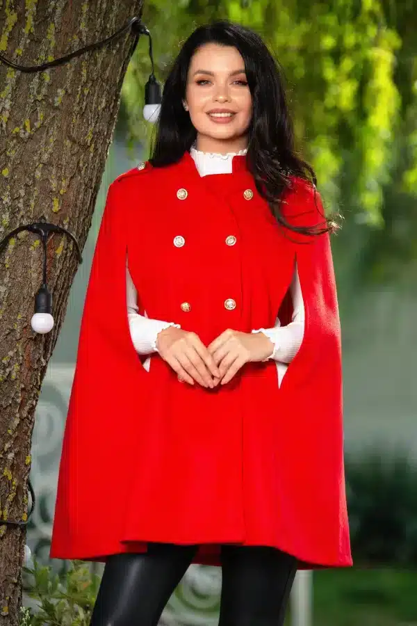 Capa eleganta rosie cu nasturi aurii