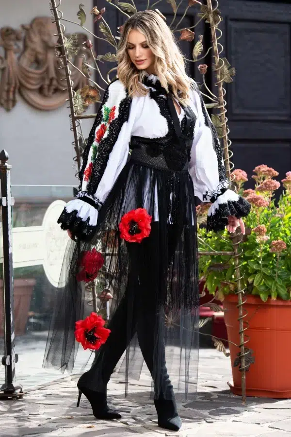 Fota dubla neagra din tulle fin cu aplicatii de trandafiri 3D Legendaria by Venezia