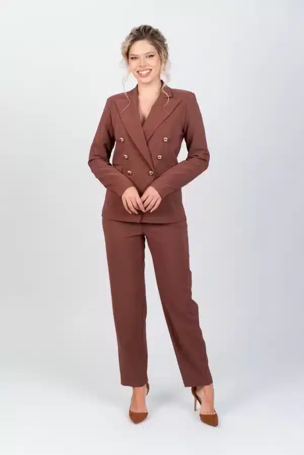 Pantaloni eleganti pana cu buzunare laterale si pense la talie