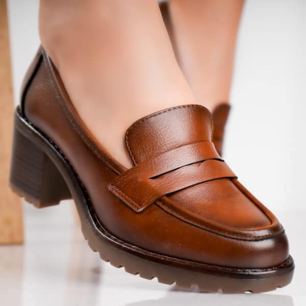 Pantofi dama cu toc Maro din Piele Ecologica Molado