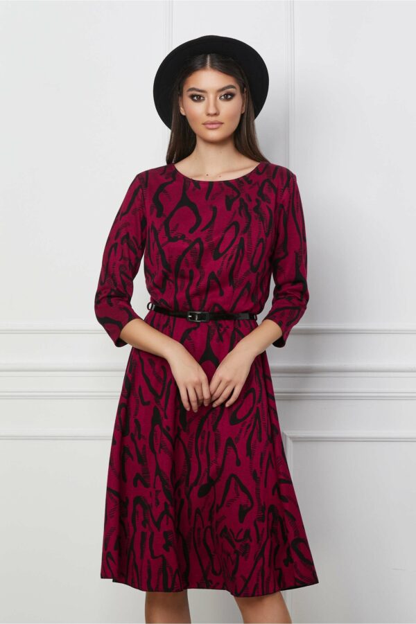 Rochie Alexa magenta cu imprimeu negru si curea in talie