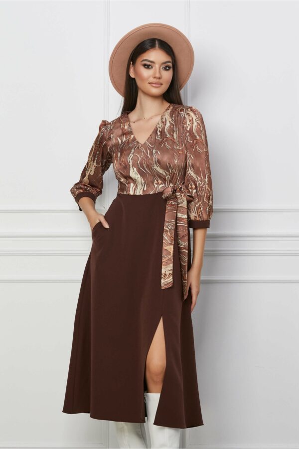 Rochie Dorina maro cu imprimeu bej la bust
