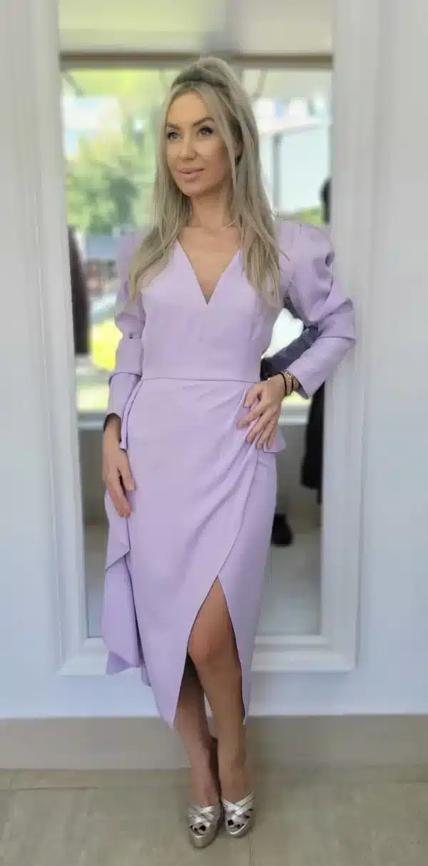 Rochie eleganta din material de inalta calitate cu aspect petrecut