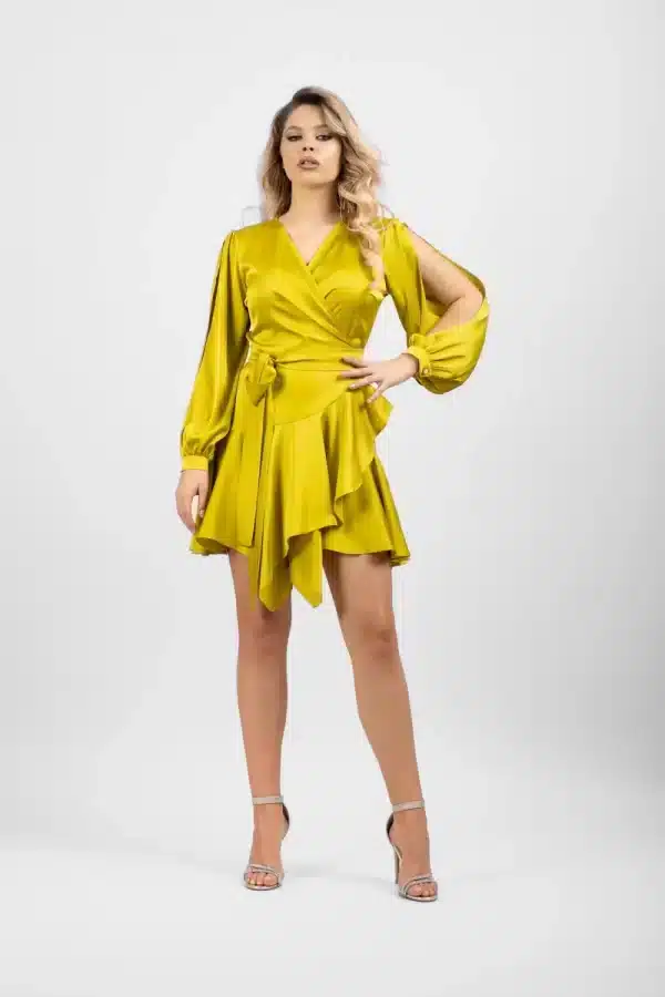 Rochie eleganta asimetrica prevazuta cu volane si cordon reglabil