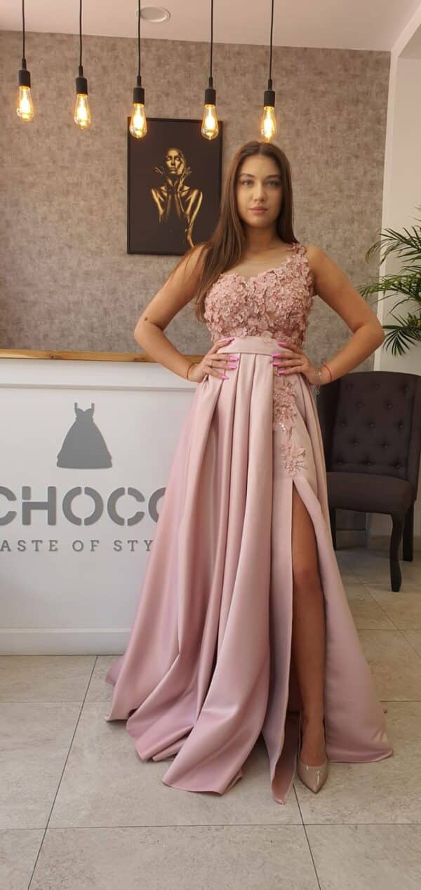 Rochie de ocazie lunga din tafta roz prafuit prevazuta cu broderie 3D in partea superioara