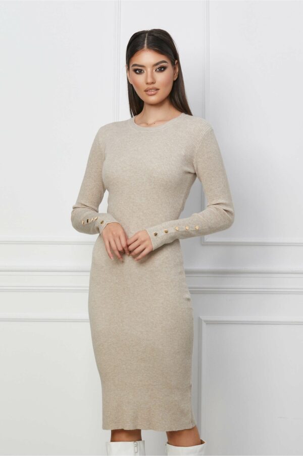 Rochie Ema bej din tricot reiat cu nasturi la baza manecilor