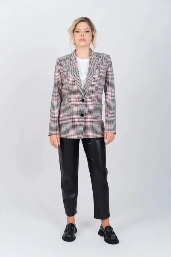 Sacou in carouri cu nunate de alb negru si roz