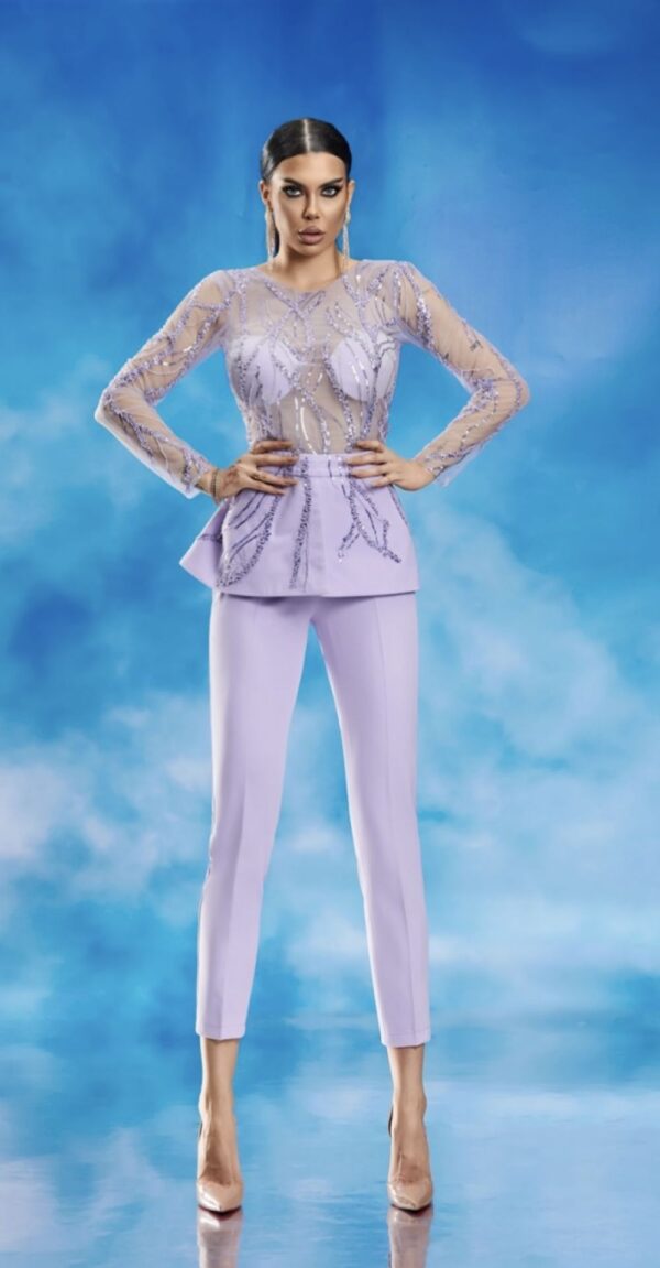 Salopeta de ocazie lila cu spatele gol si pantaloni conici