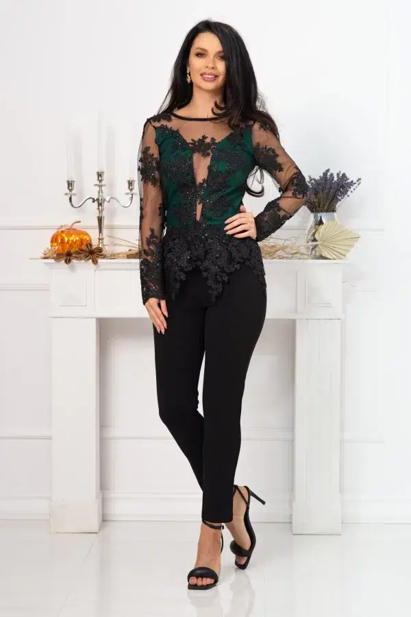 Salopeta pretioasa Raluca cambrata cu bust verde si broderie aplicata