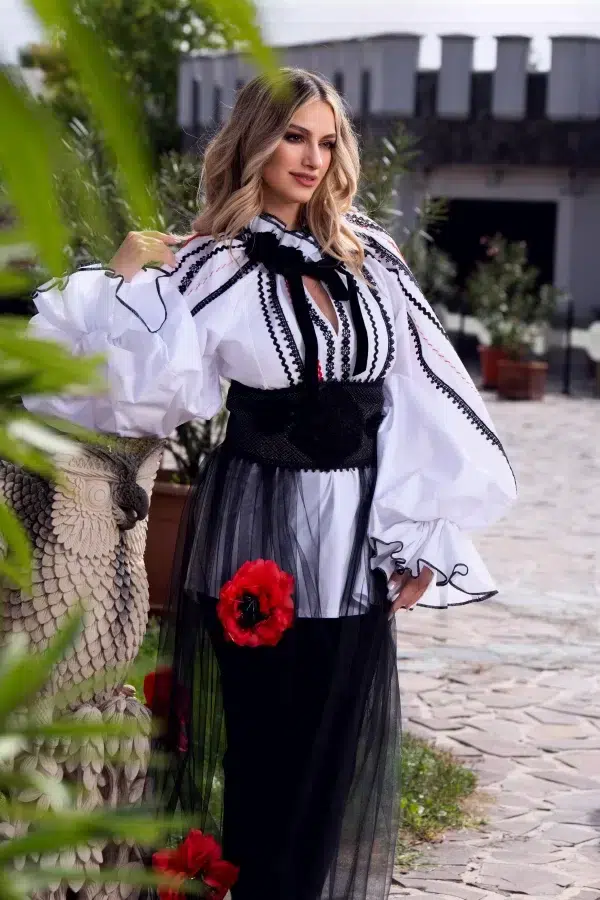 Brau din brocart cu trandafiri stilizati Legendaria by Venezia