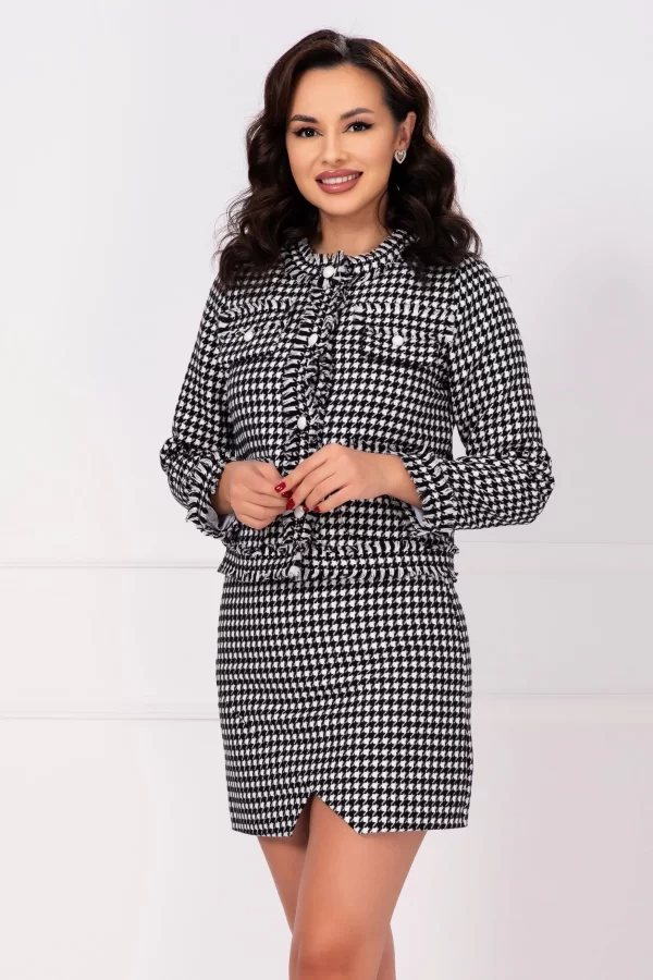 Compleu Pretty Woman din tesatura chanel cu fusta mini si sacou