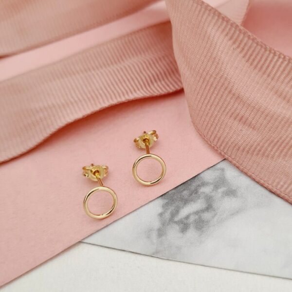 Cercei banut decupat – Aur Galben 14K – inchidere surub