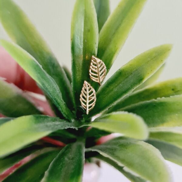 Cercei Frunza schimbarii – Aur Galben 9K – Inchizatoare surub