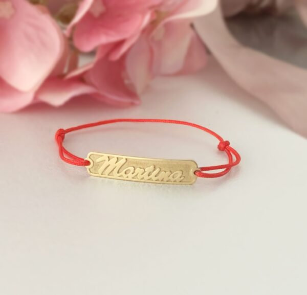 Bratara placuta personalizata din aur 14k cu nume in relief