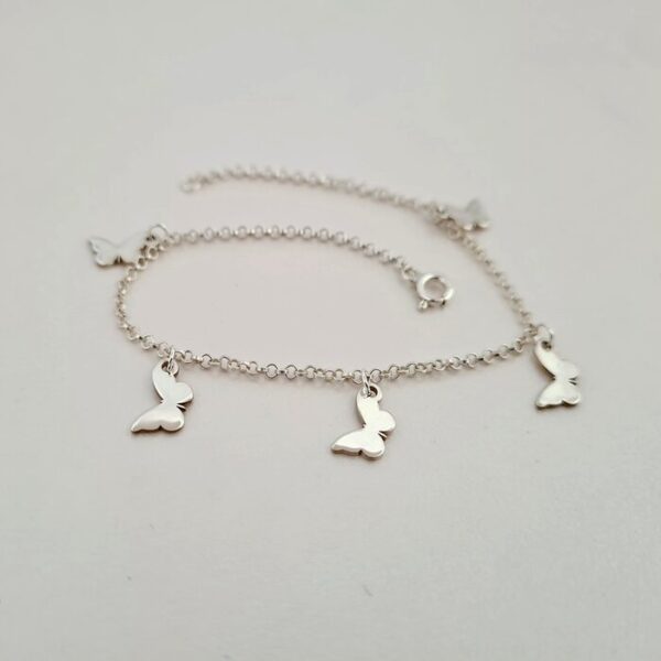 Bratara You?re My Butterfly – Model cu 5 fluturi si lantisor realizat pe marimea – Argint 925